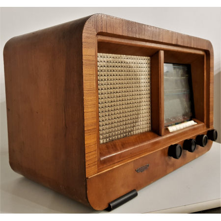 Kolekcjonerskie radio NRI Superphone 943U (?)