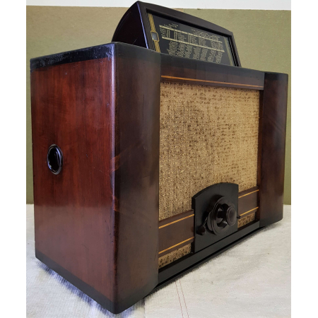 Radio Philips D57 – Monoster - No. 1 w 1938 r