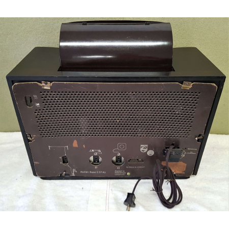 Radio Philips D57 – Monoster - No. 1 w 1938 r