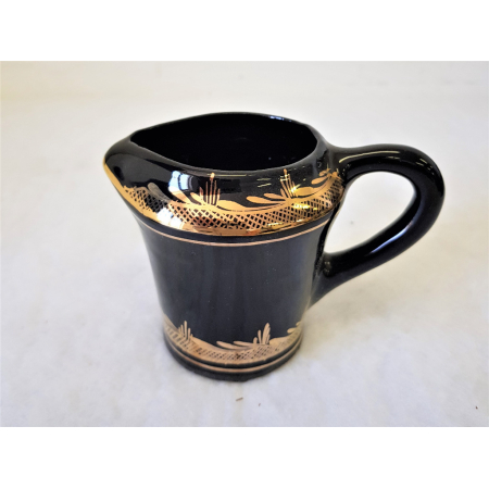 Piękny serwis kawowy- Czarny ze złoceniami- PRL