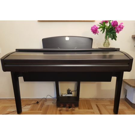 Piękne pianino cyfrowe Yamaha Clavinova CVP-405
